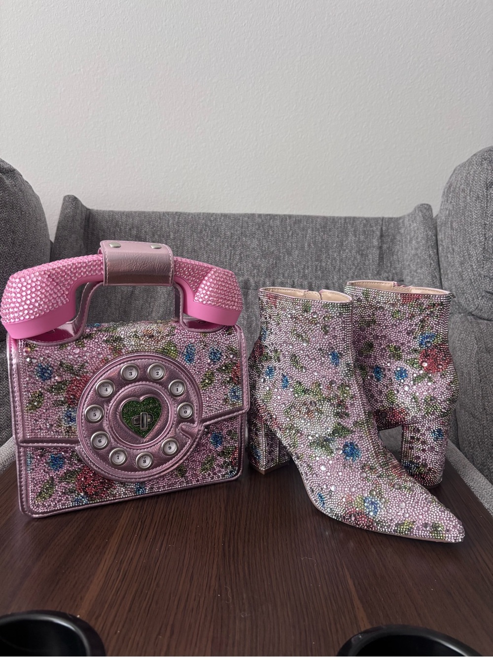Betsey Johnson Kitsch Gimme a Ring Phone Bag in Pink (Working Phone) - Picture 6 of 14